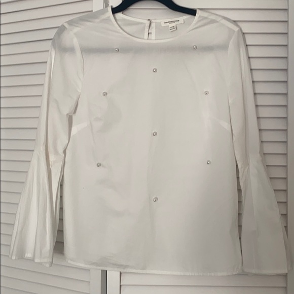 Blouse with flare sleeves & pearls! NEVER WORN. - Picture 3 of 4